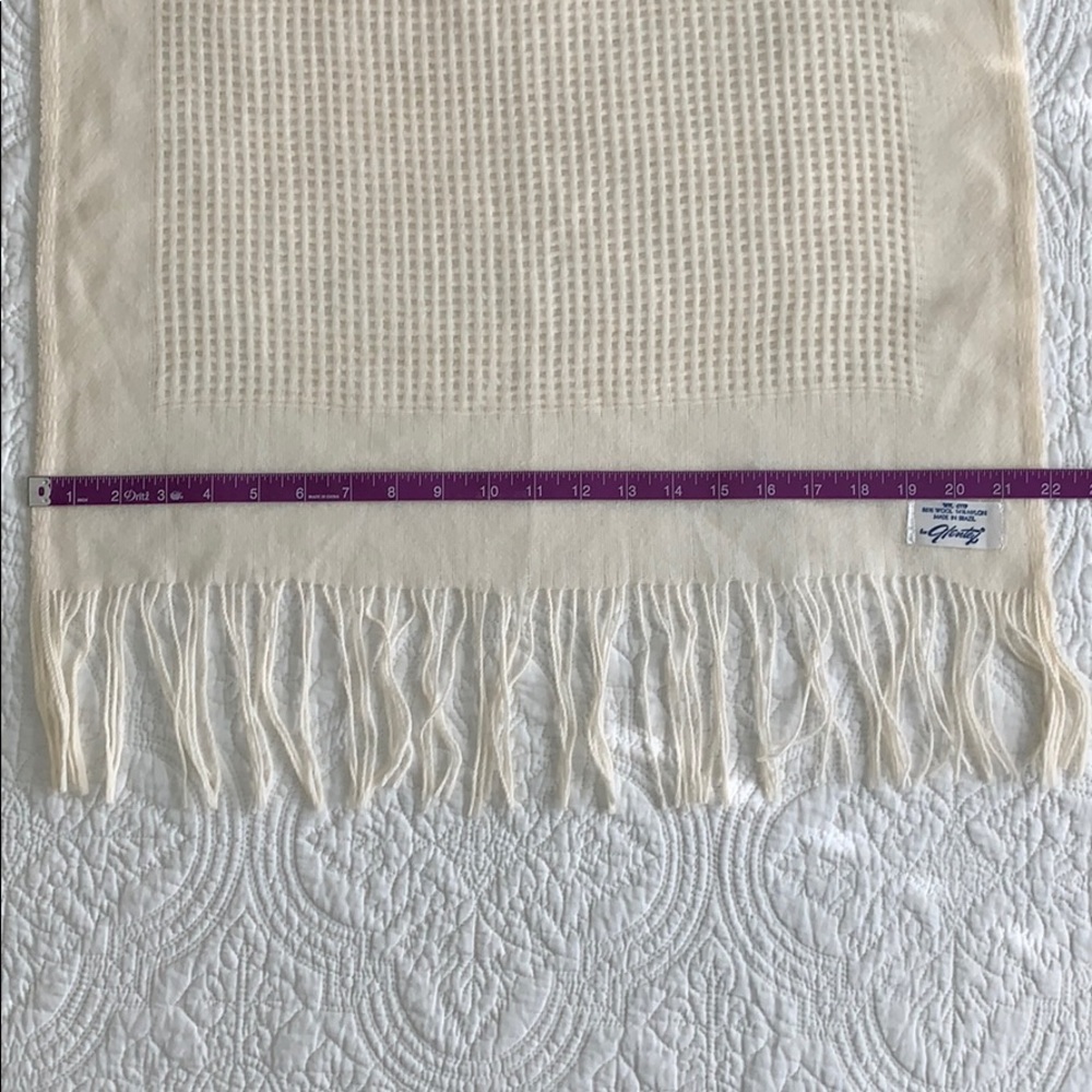Wool scarf/wrap - Picture 5 of 5